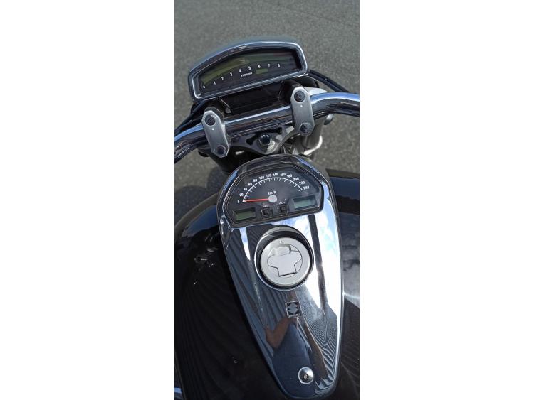 SUZUKI INTRUDER 1800