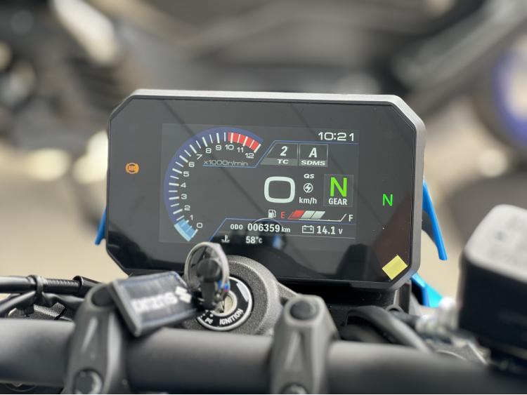 SUZUKI GSX-8S