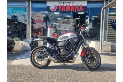 YAMAHA XSR 700