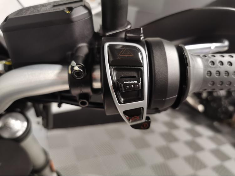 MOTO GUZZI V85 TT TRAVEL PACK 850 - V 85 - ELIGIBLE PERMIS A2 - V85TT