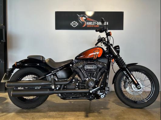 HARLEY-DAVIDSON SOFTAIL STREET BOB 1868