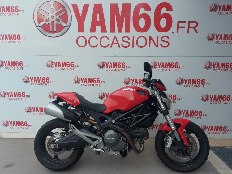 DUCATI 696 MONSTER