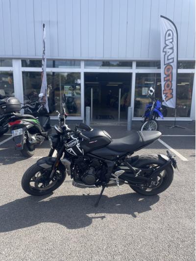 TRIUMPH TRIDENT 660