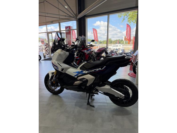 HONDA X-ADV 750 Spéciale édition