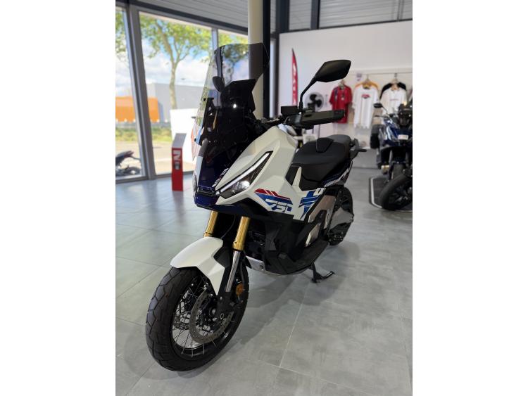 HONDA X-ADV 750 Spéciale édition
