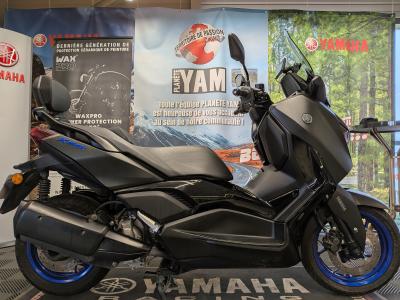 YAMAHA XMAX 300