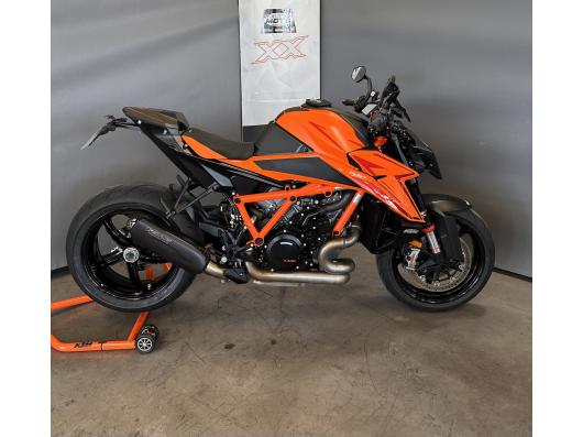 KTM 1390 SUPER DUKE R