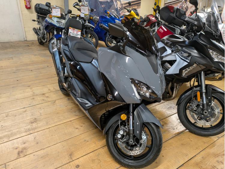 YAMAHA XP T-MAX 560 TECH MAX