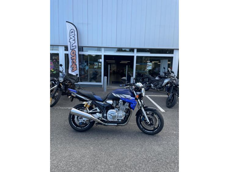 YAMAHA XJR 1300