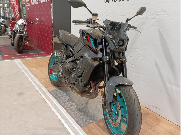 YAMAHA MT 09