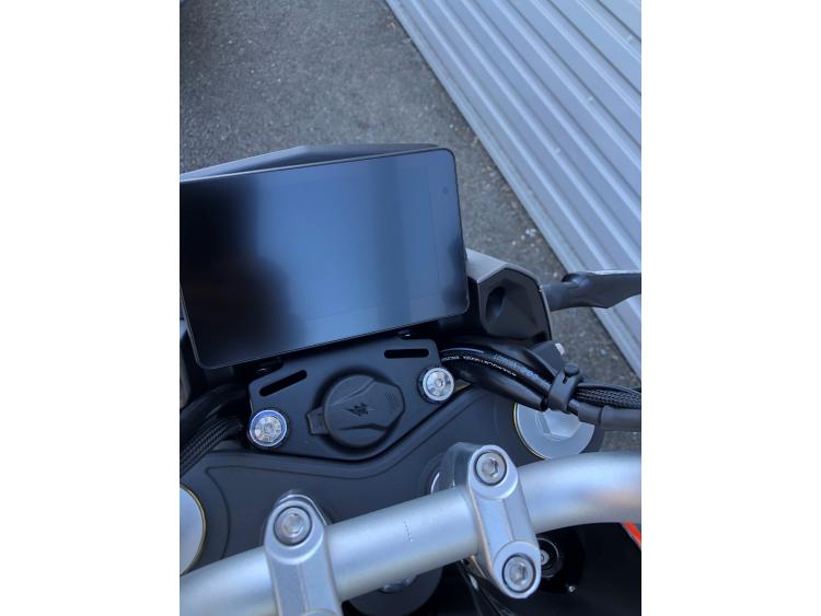 QJ MOTOR SRK 125 S