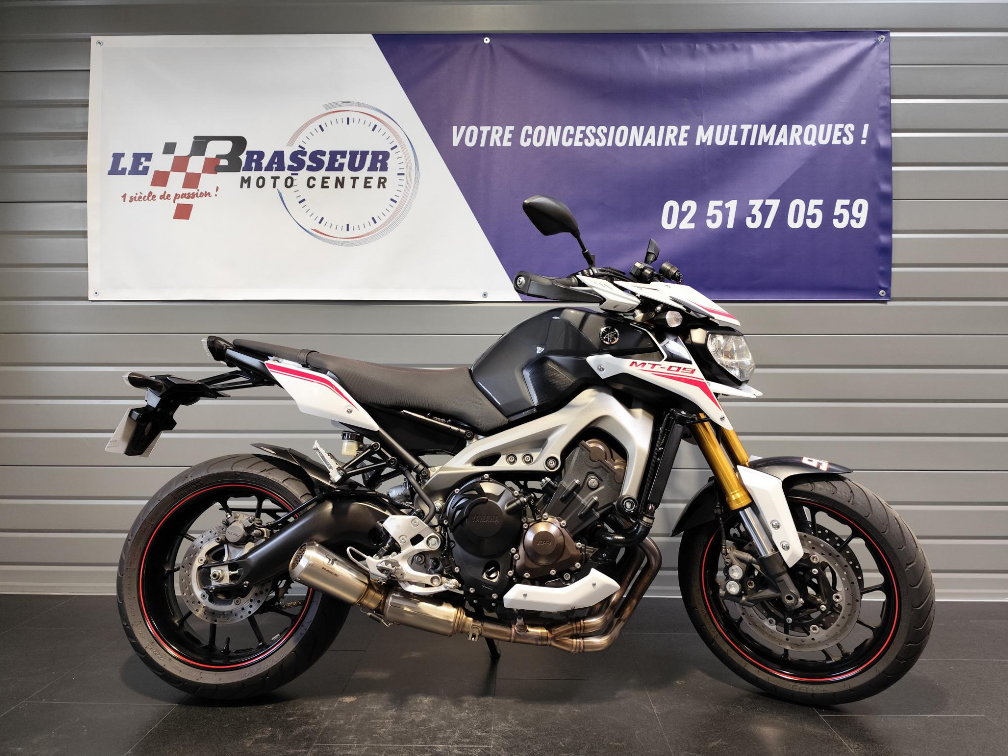 YAMAHA MT-09