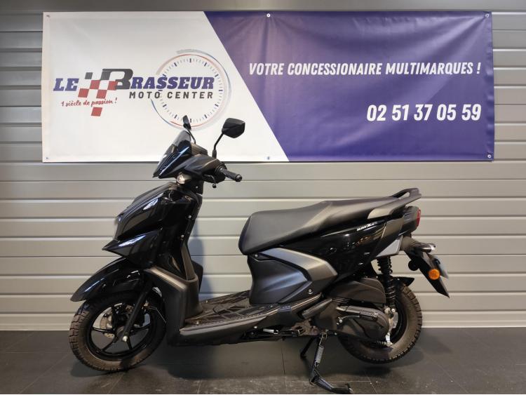 YAMAHA RayZR 125
