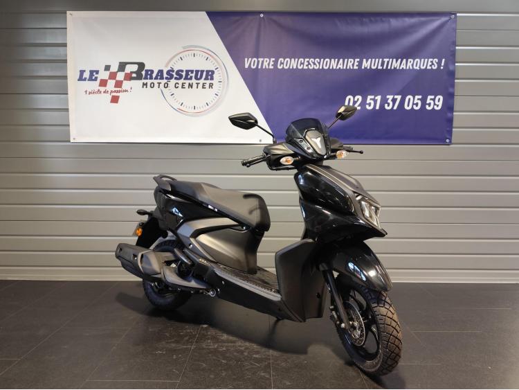 YAMAHA RayZR 125