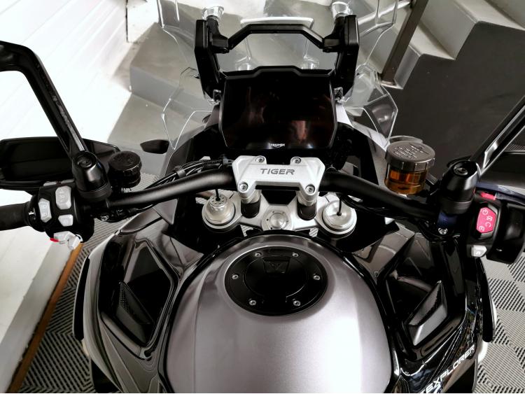 TRIUMPH TIGER 1200 GT EXPLORER - 1ERE MAIN