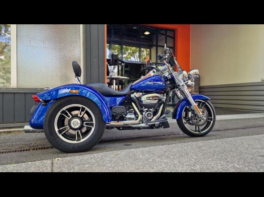 HARLEY-DAVIDSON TRIKE FREEWHEELER 1745