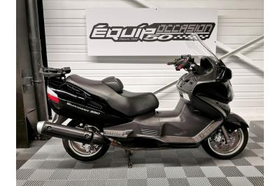 SUZUKI BURGMAN 650