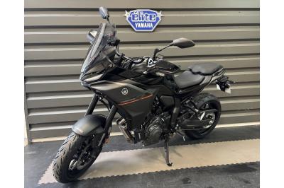 YAMAHA TRACER 7