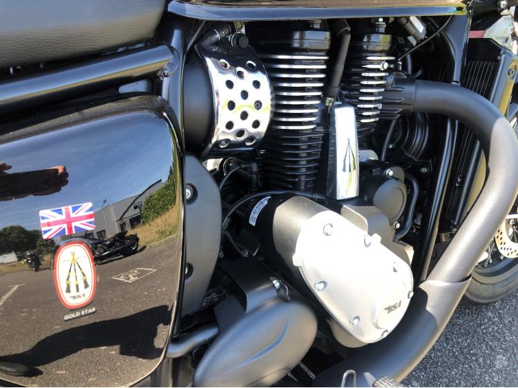 BSA GOLDSTAR 650