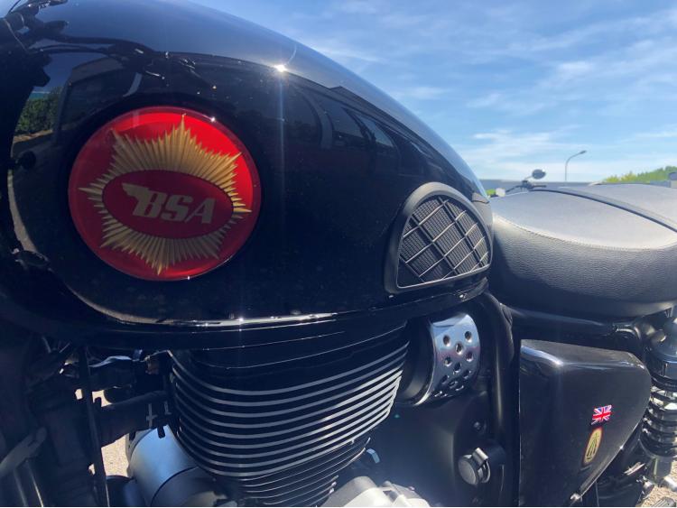 BSA GOLDSTAR 650