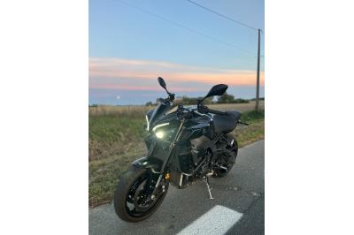 YAMAHA MT-10