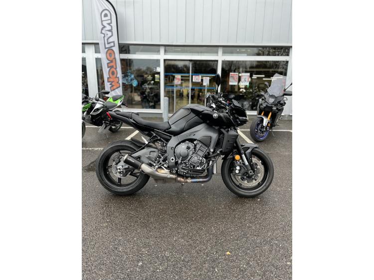 YAMAHA MT-10