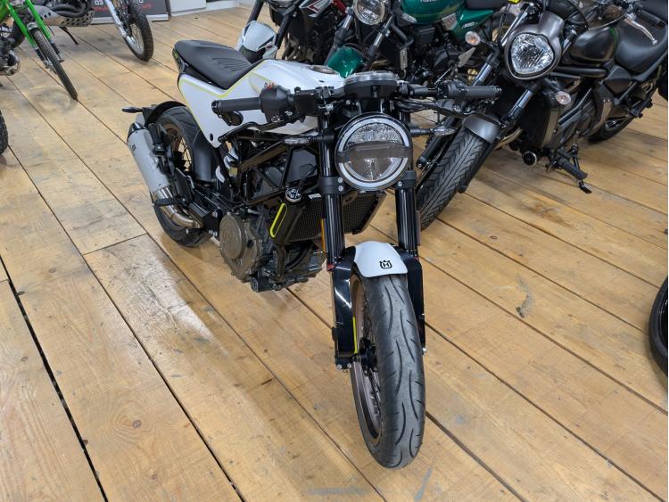 HUSQVARNA 401 VITPILEN A2