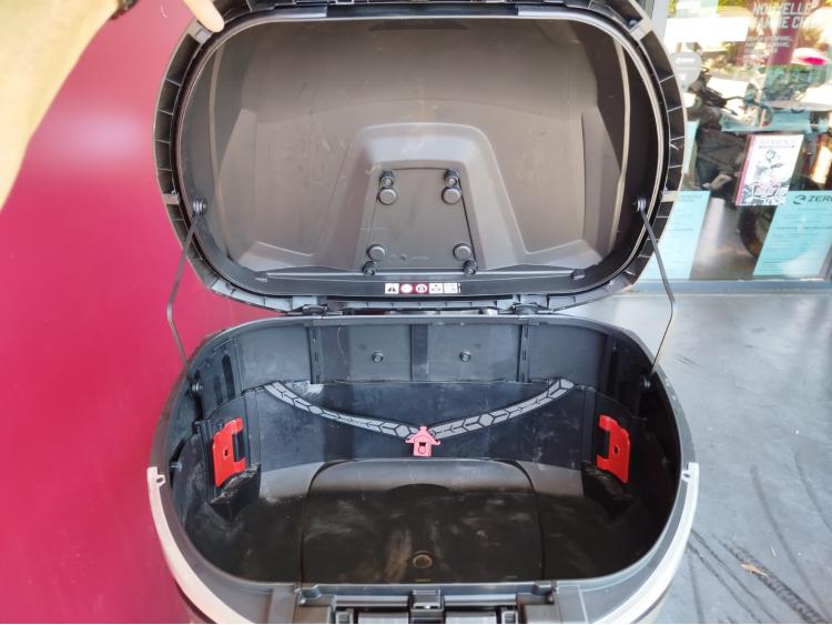 PEUGEOT XP 400 GT + EQUIPEMENTS