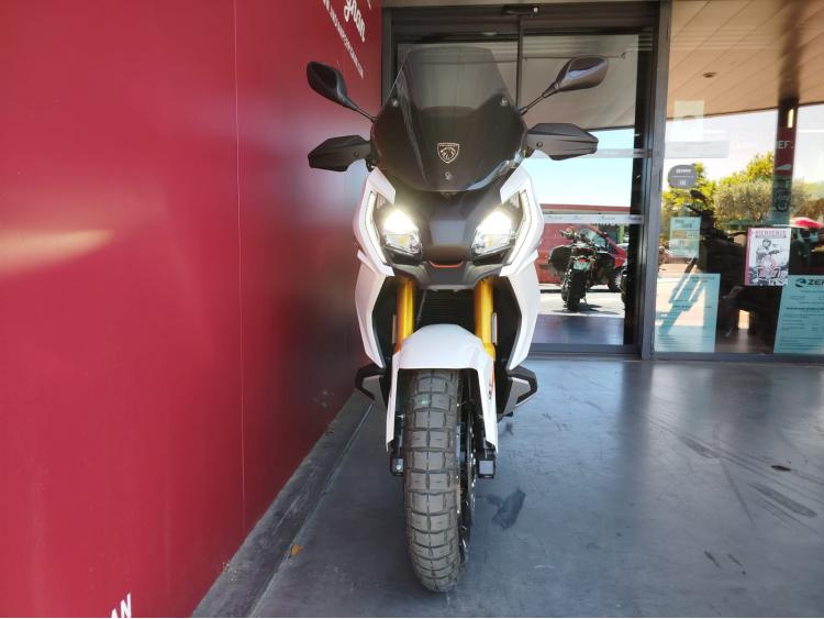 PEUGEOT XP 400 GT + EQUIPEMENTS