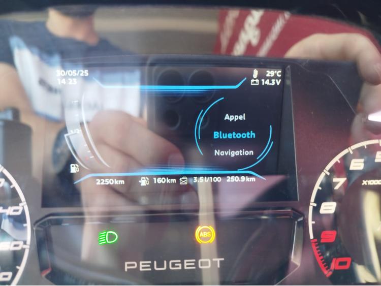 PEUGEOT XP 400 GT + EQUIPEMENTS