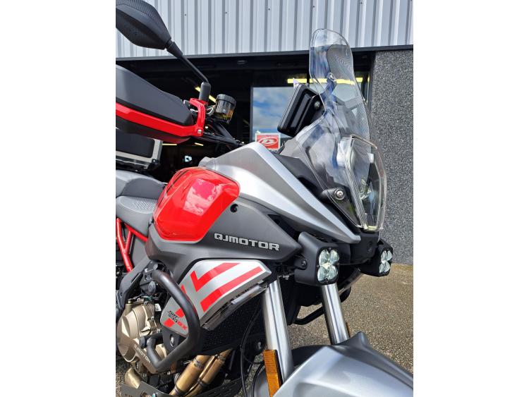 QJ MOTOR SRT 600 SX TOURING + VALISES - NEUVE - 0KM