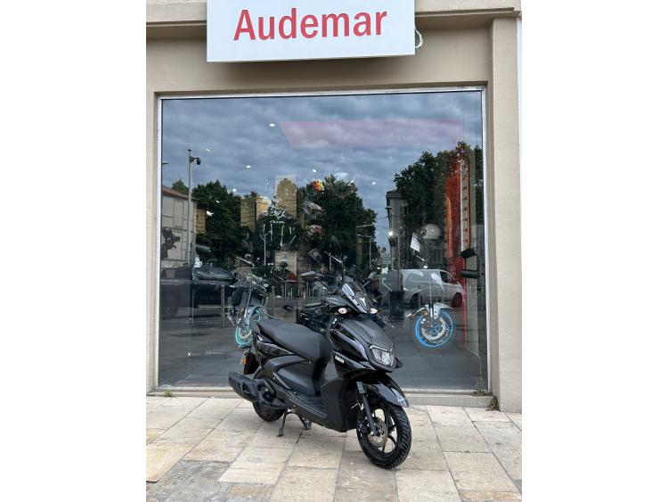 YAMAHA RayZR 125