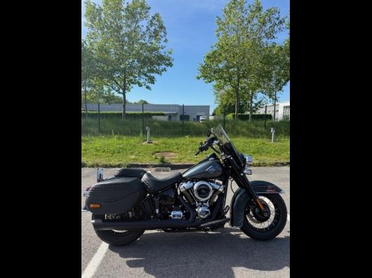 HARLEY-DAVIDSON SOFTAIL HERITAGE 1868