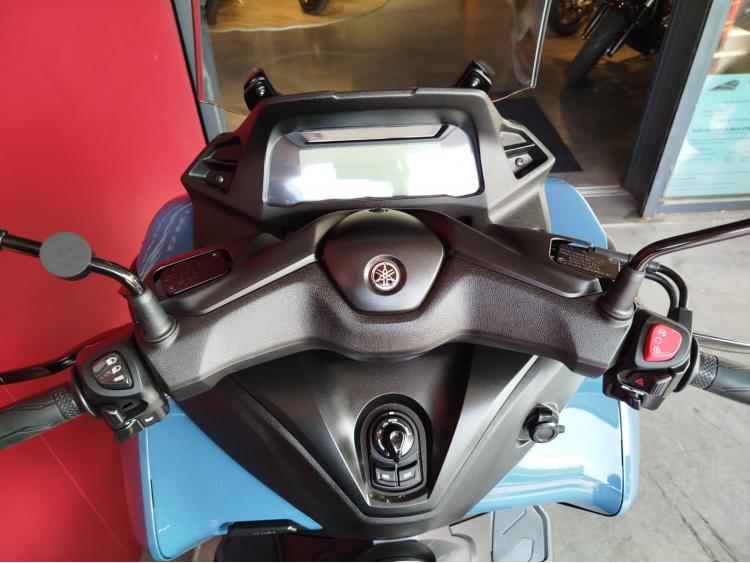YAMAHA TRICITY 300 + EQUIPEMENTS