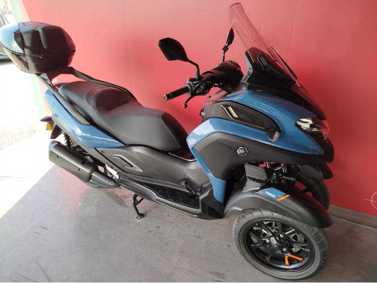 YAMAHA TRICITY 300 + EQUIPEMENTS