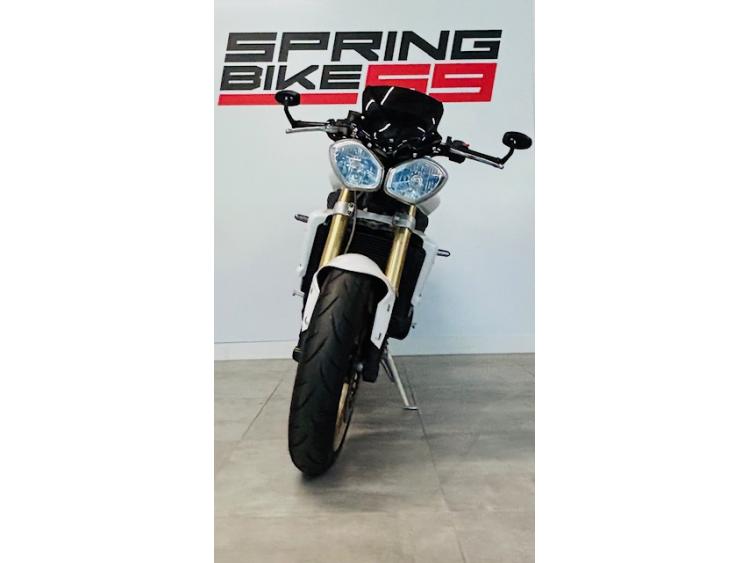 TRIUMPH STREET TRIPLE 675
