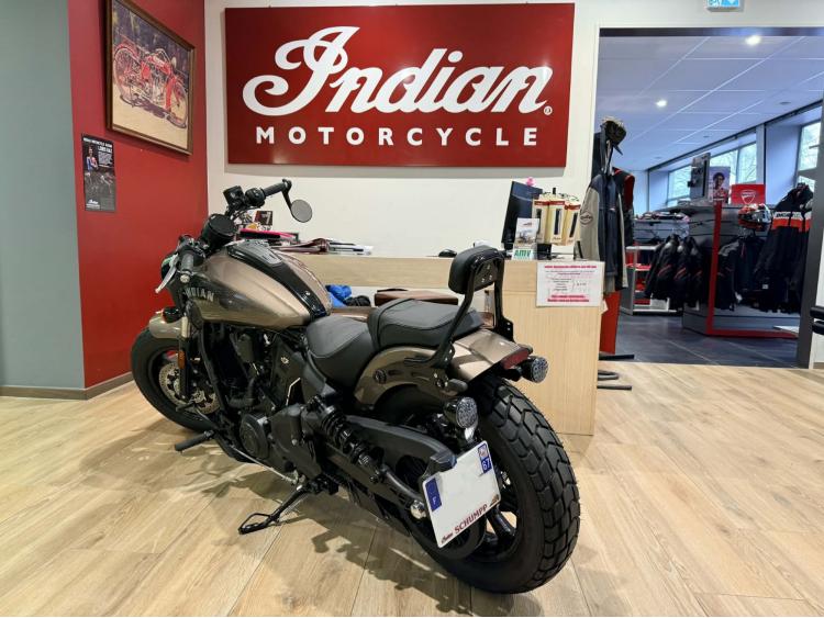 INDIAN SCOUT BOBBER 1250 LIMITED + TECH