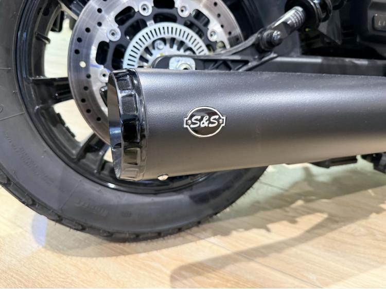INDIAN SCOUT BOBBER 1250 LIMITED + TECH