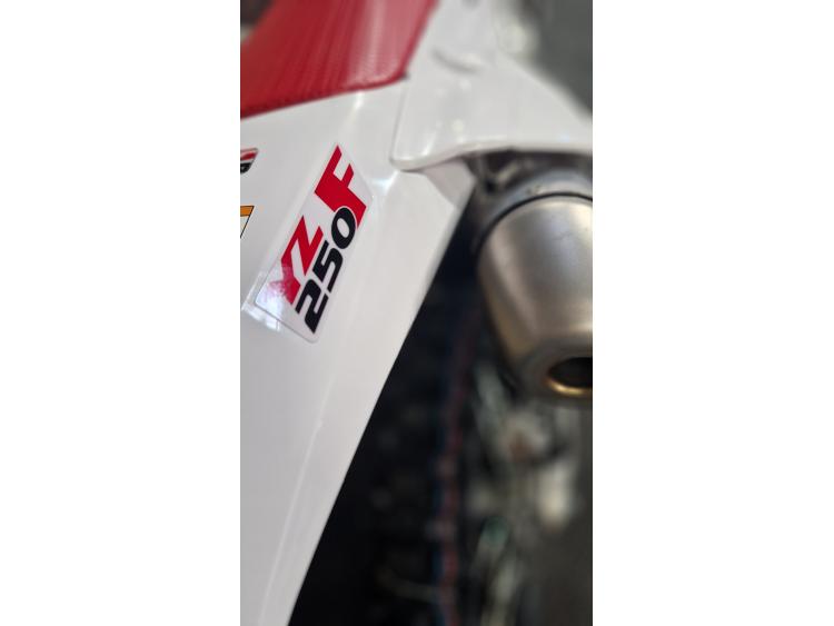 YAMAHA YZ-F 250 70 th