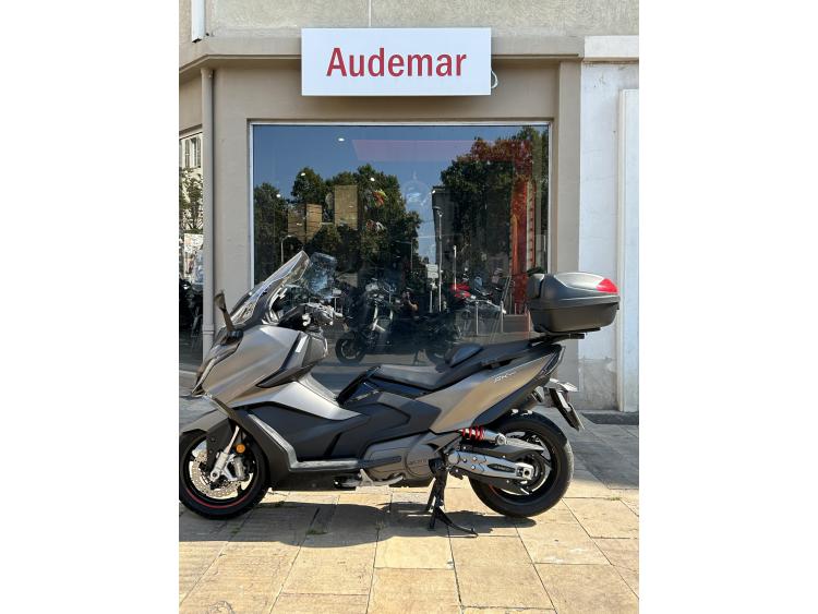 KYMCO AK 550 PREMIUM + TOP CASE - GARANTIE