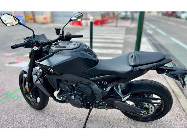 YAMAHA MT-09  Y-AMT