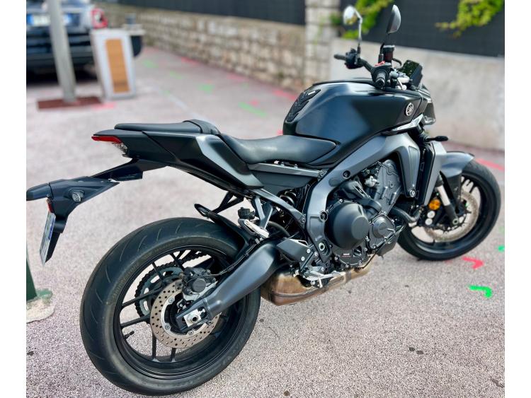 YAMAHA MT-09  Y-AMT