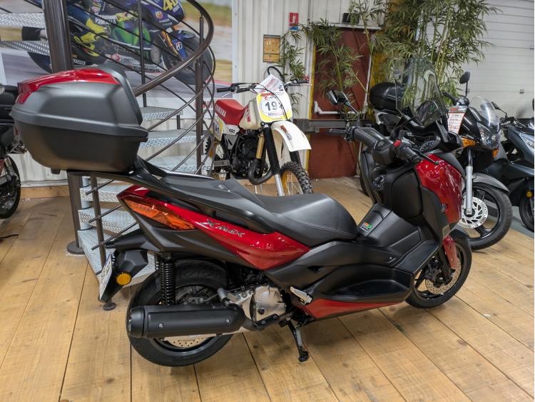 YAMAHA XMAX 125