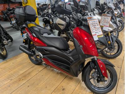 YAMAHA XMAX 125
