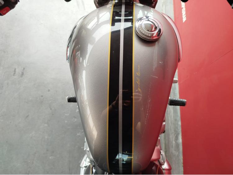 TRIUMPH BONNEVILLE SPEEDMASTER 1200 GOLD LINE Edition