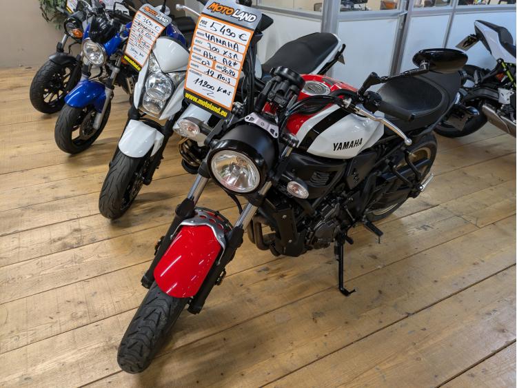 YAMAHA XSR 700