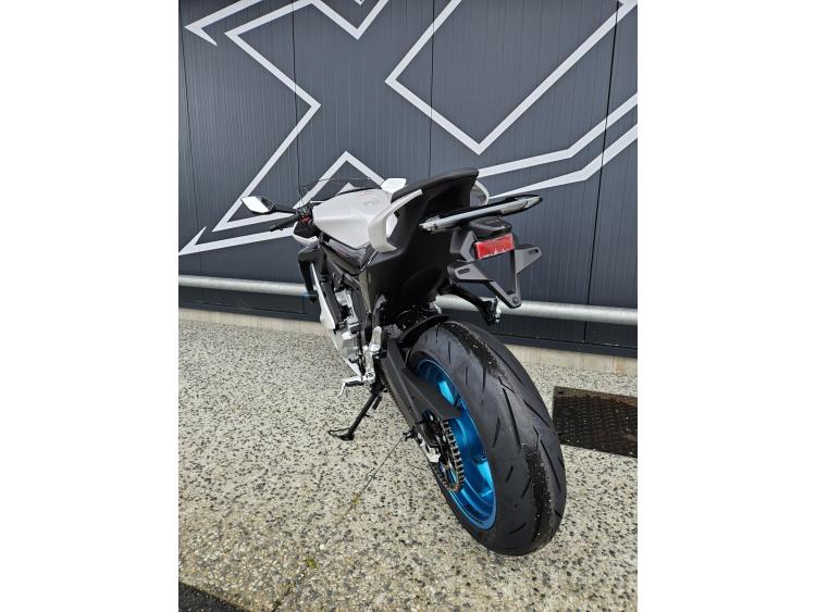 CF MOTO 675SR-R Dispo Noir/ Gris ou Blanc