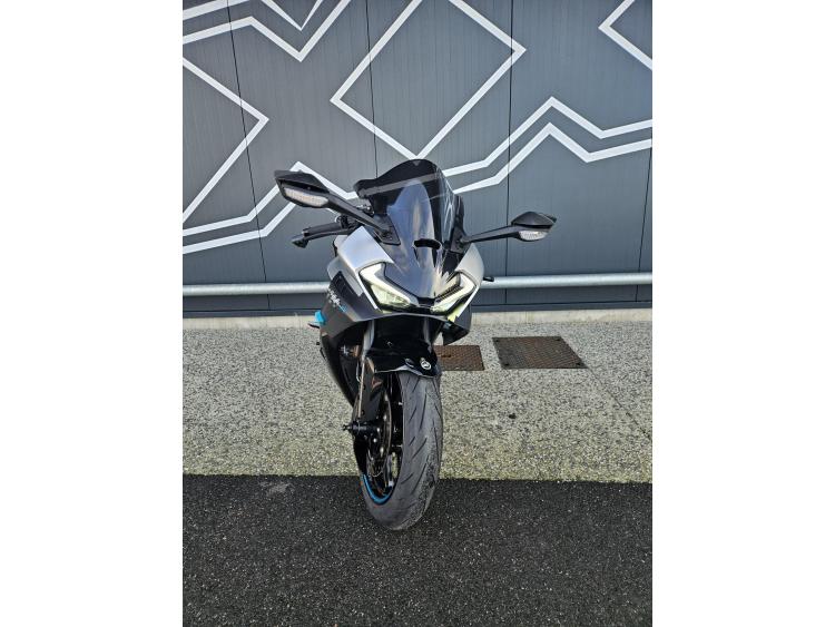 CF MOTO 675SR-R Dispo Noir ou Gris