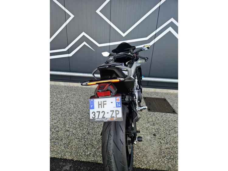 CF MOTO 675SR-R Dispo Noir ou Gris