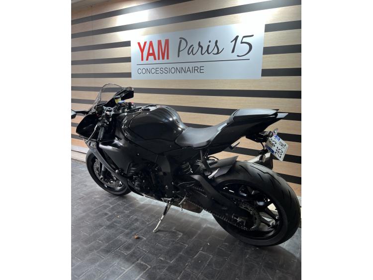 YAMAHA R1 2022